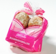 Упаковка для булочек. Разработана креативщиками Envision (Дания). Часть прибыли от продажи хлеба Kohberg идет в благотворительный фонд борьбы с раком молочной железы